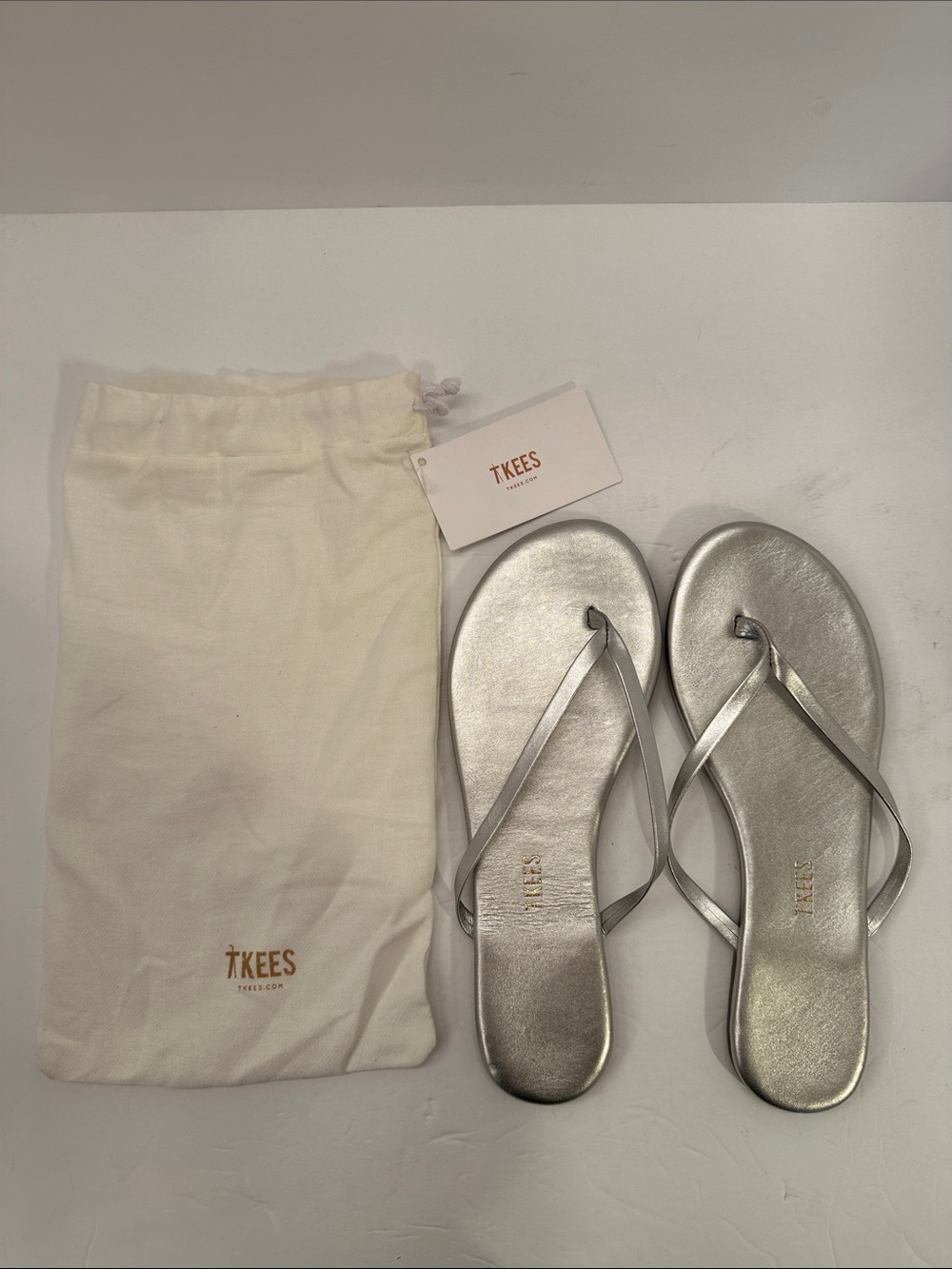 TKEES Silver Metallic Flip Flops Sandals Size 8